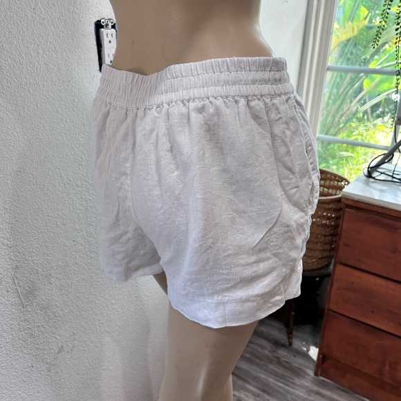 Club Monaco High Waist White Shorts - Picture 8 of 16